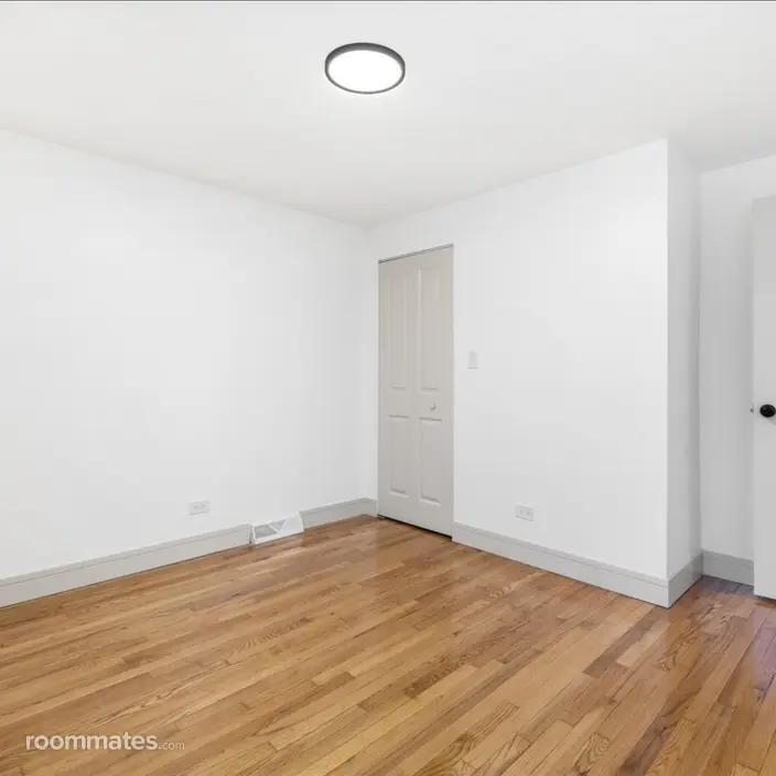 Room for rent in Chicago, IL $700, house