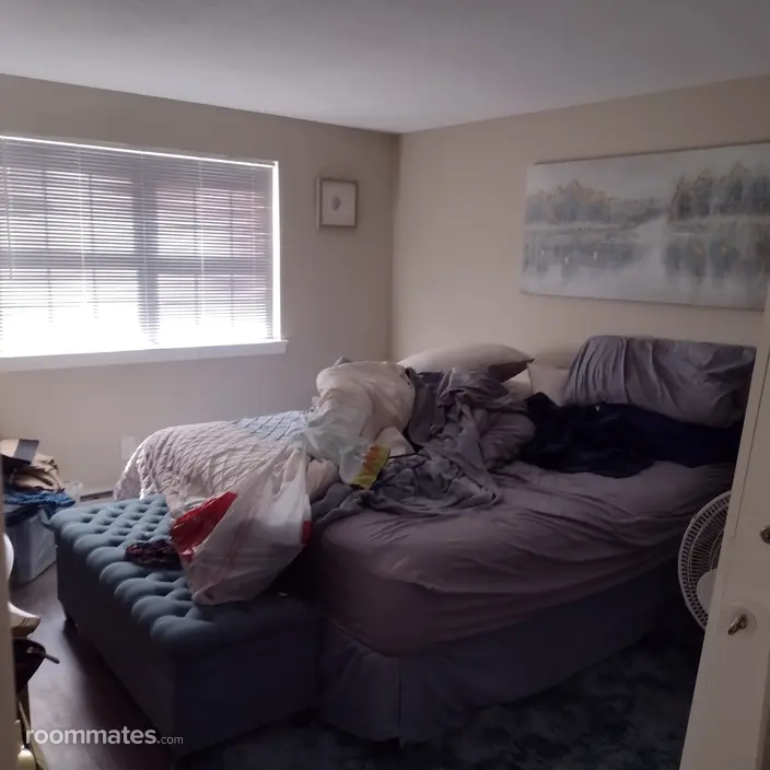 Room for rent in Holyoke, MA $800, apartment