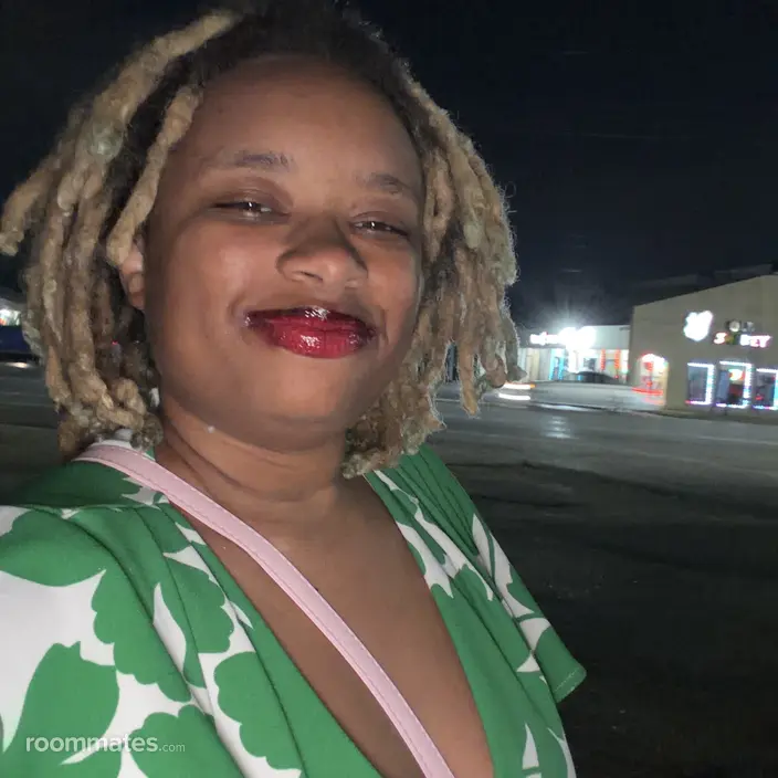 Roommate looking Baton Rouge, LA, $1000