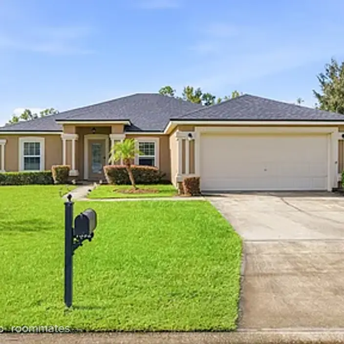 Room for rent in Jacksonville, FL $1000, house