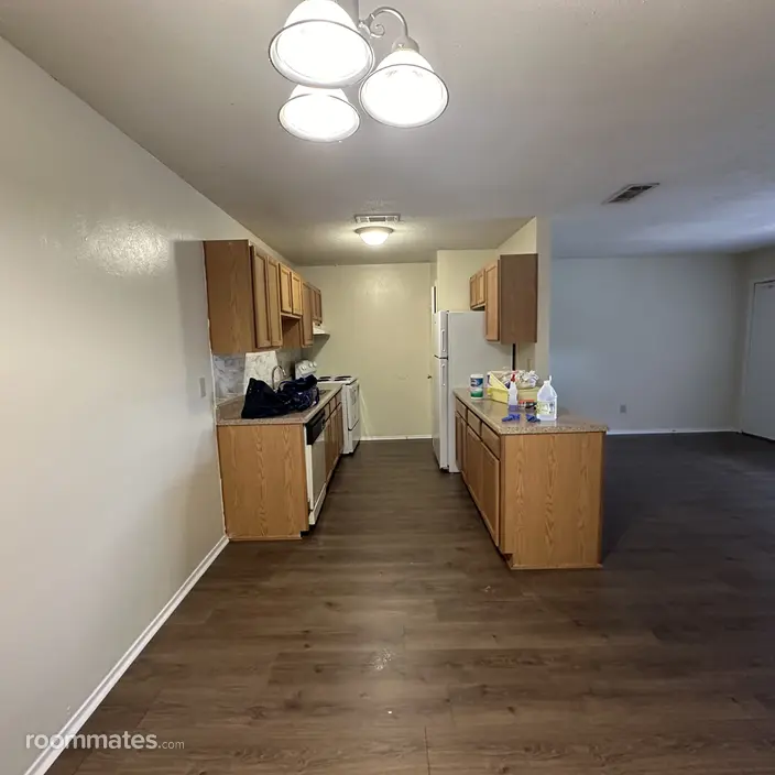 Room for rent in Mobile, AL $700, house