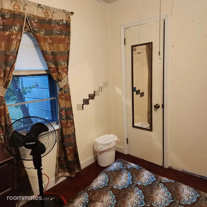 Room for rent in Rossville, GA $900, house