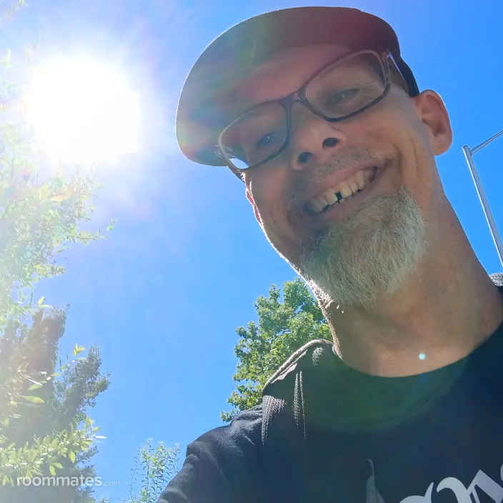 Roommate looking Redding, CA, $900