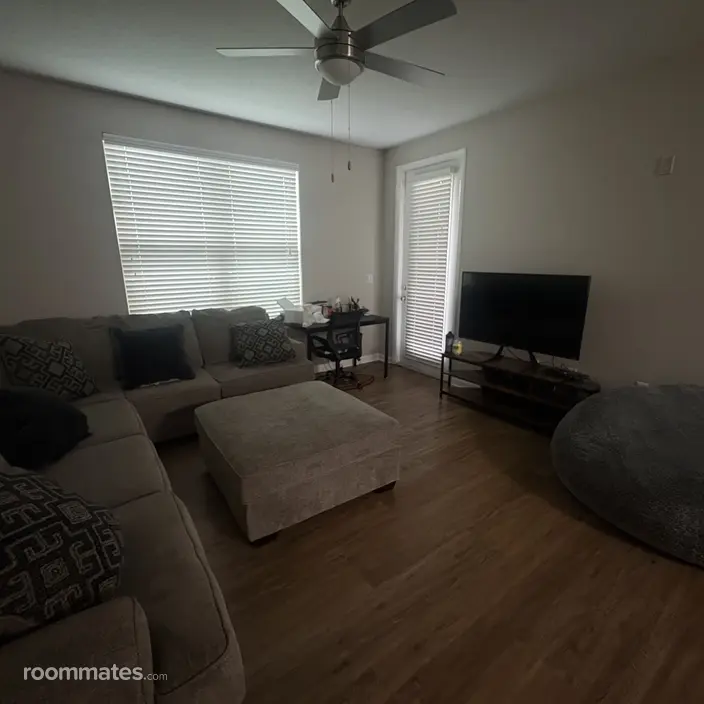 Room for rent in Tampa, FL $820, apartment