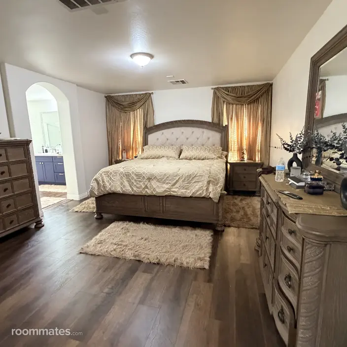 Room for rent in Phoenix, AZ $1100, house