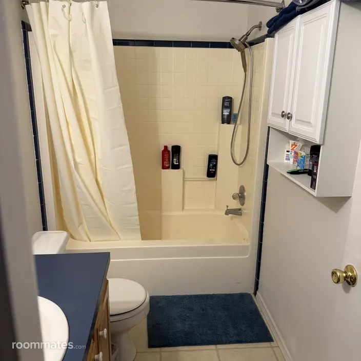 Room for rent in Yelm, WA $1000, house