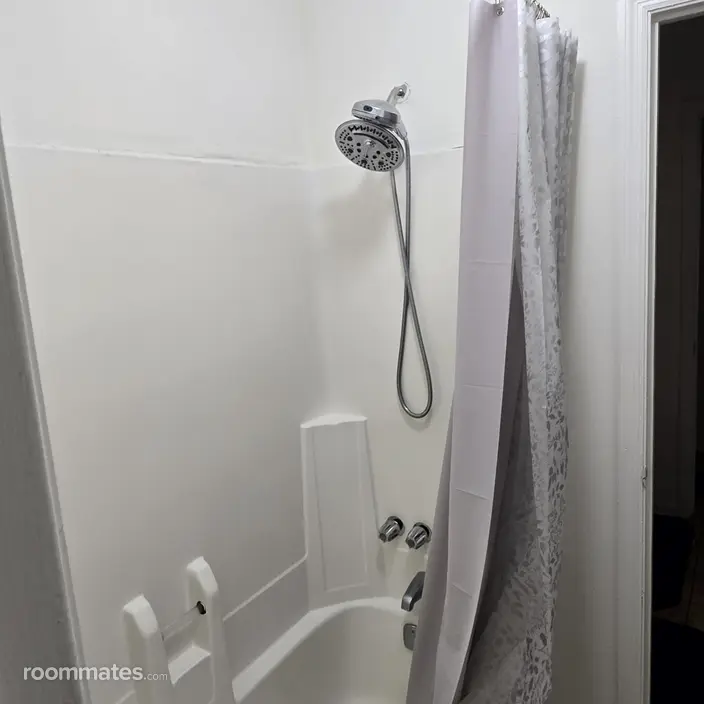 Room for rent in Jonesboro, GA $800, house