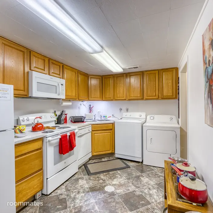 Room for rent in Lakewood, CO $1275, house