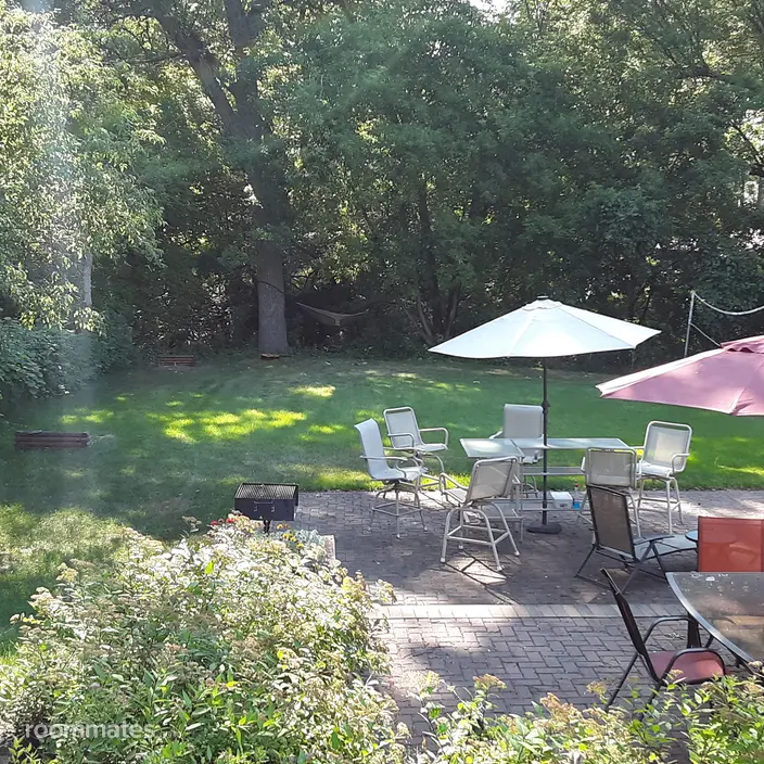 Room for rent in Brooklyn Park, MN $800, house