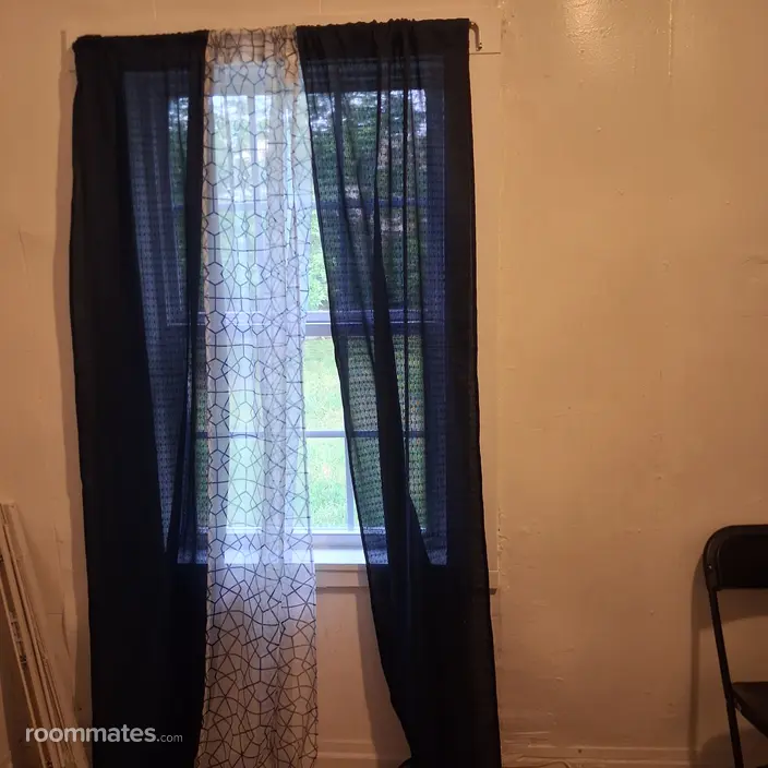 Room for rent in Memphis, TN $700, house