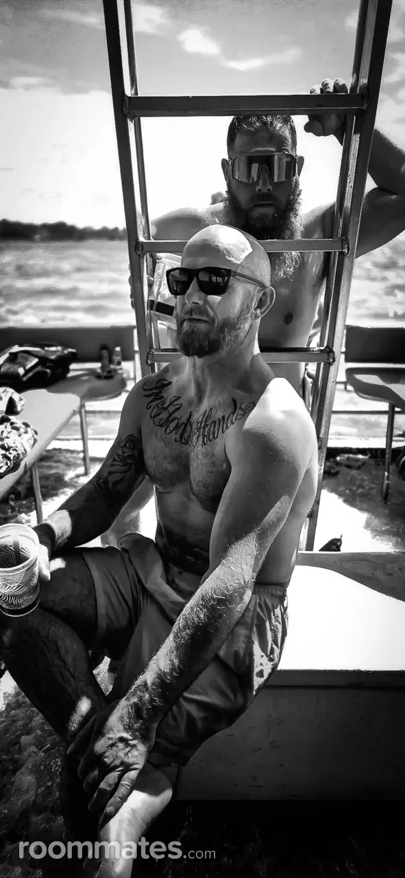 Profile photo 3 of 7