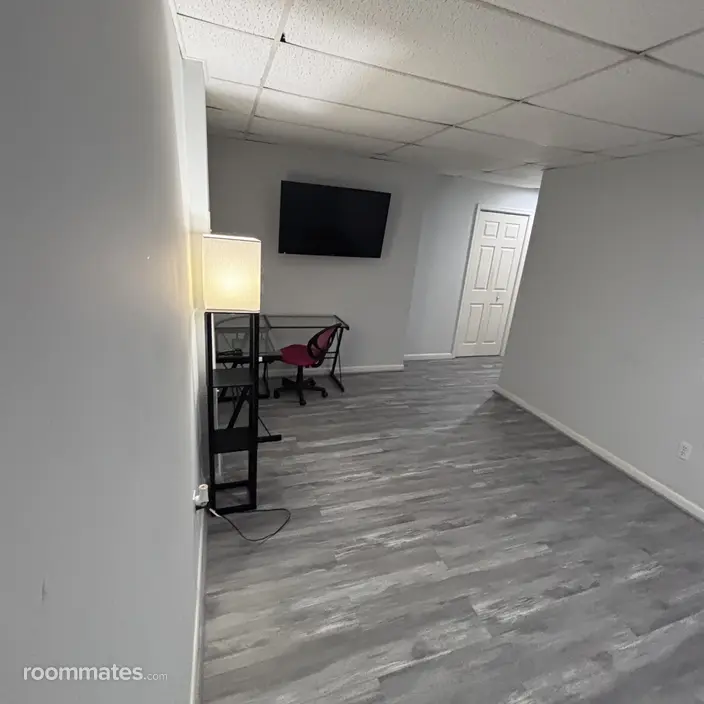 Room for rent in Annapolis, MD $900, house