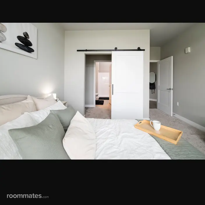 Room for rent in Oak Creek, WI $1000, apartment