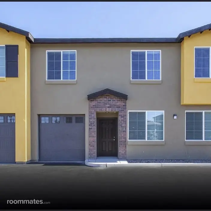 Room for rent in Phoenix, AZ $1150, townhouse