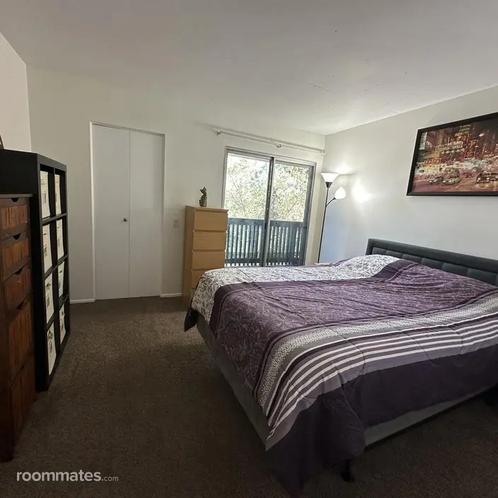 Room for rent in San Diego, CA $1800, condo