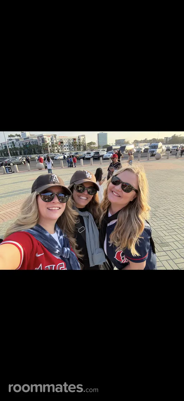 Profile photo 9 of 11