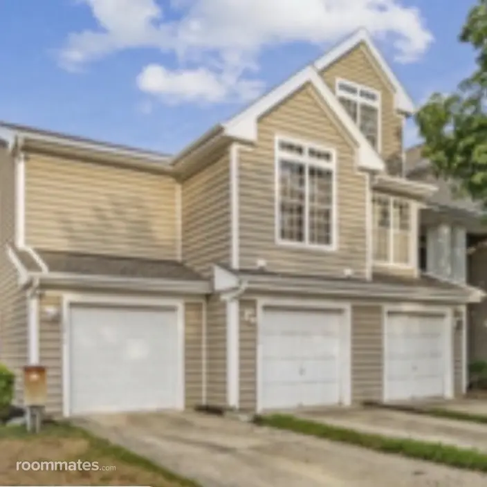 Room for rent in Upper Marlboro, MD $1700, townhouse