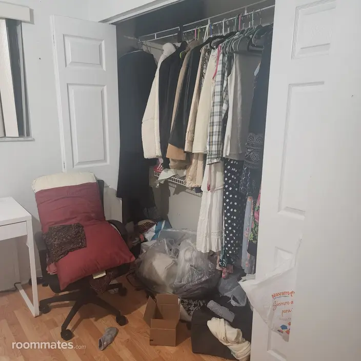 Room for rent in Miami, FL $1000, house
