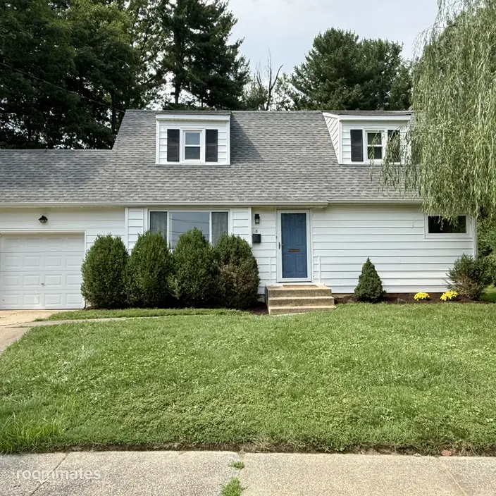 Room for rent in Newark, DE $850, house