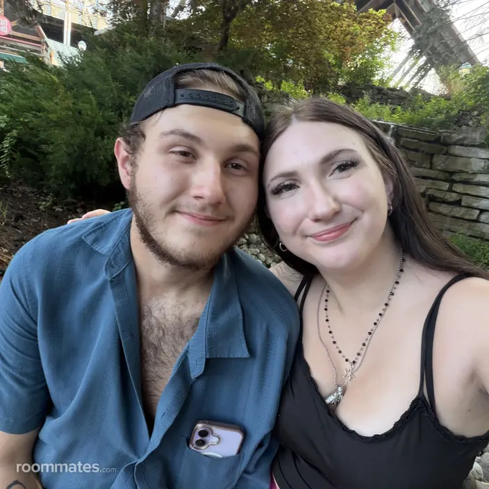 Roommate looking Wixom, MI, $1000