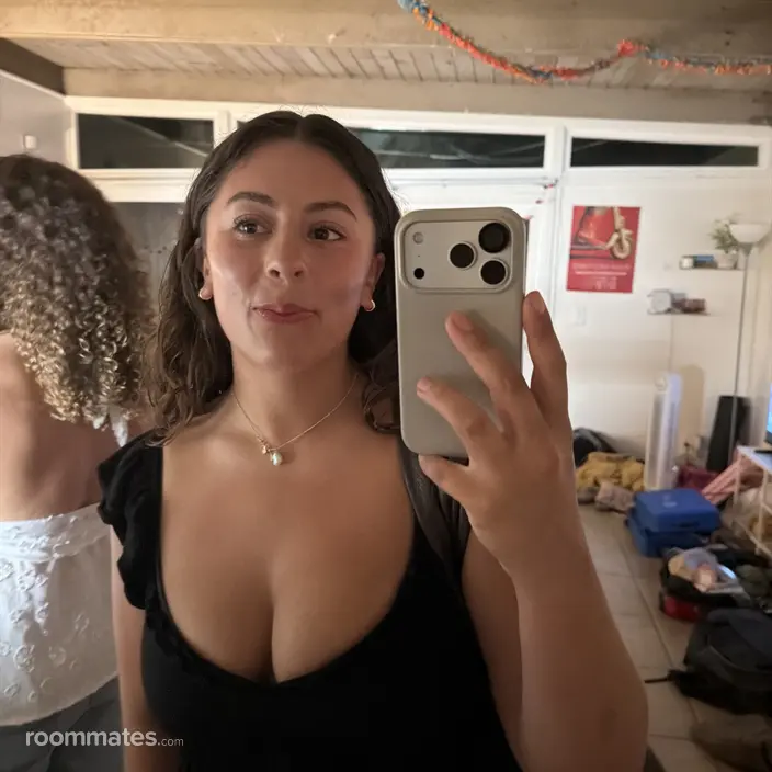 Roommate looking Isla Vista, CA, $1200