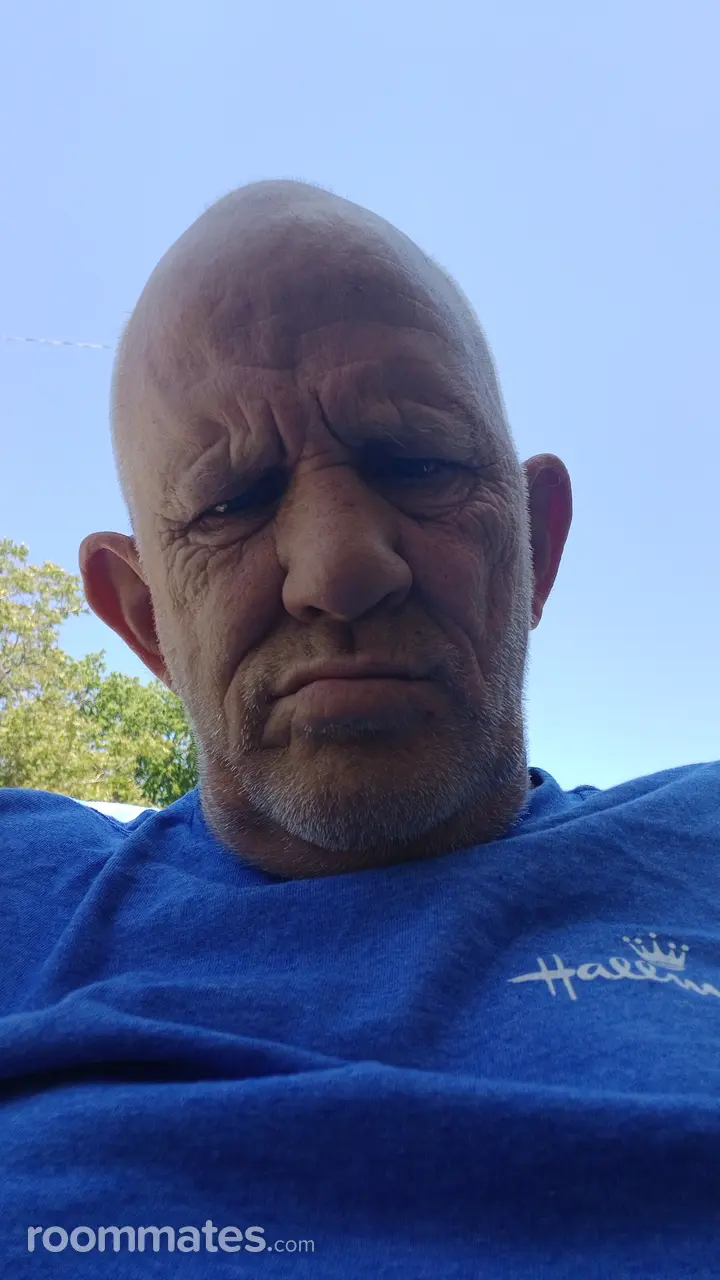 Profile photo 4 of 4