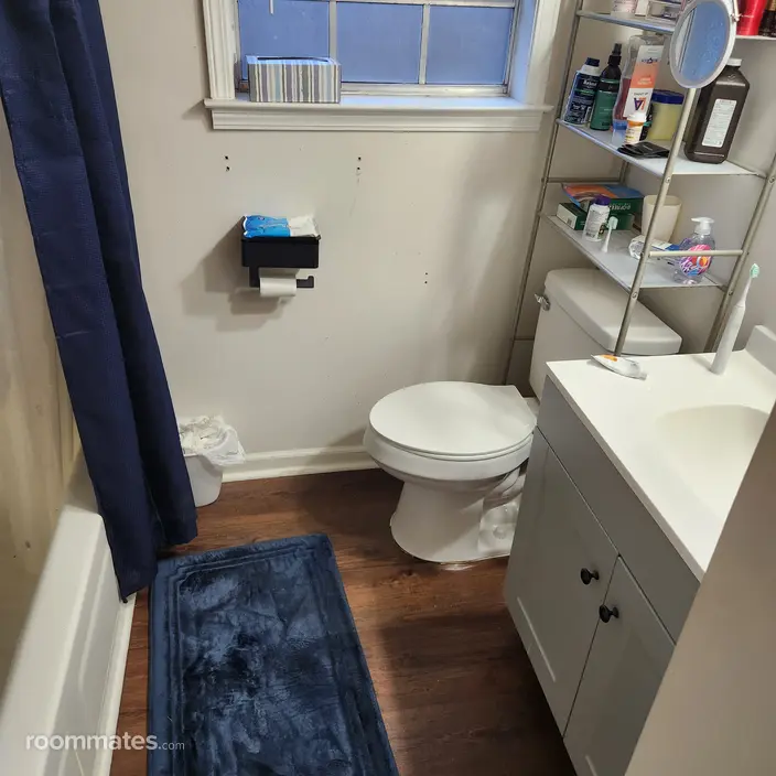 Room for rent in Memphis, TN $900, house