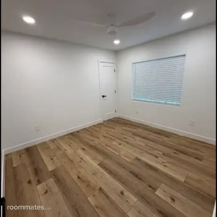 Room for rent in San Diego, CA $1300, townhouse