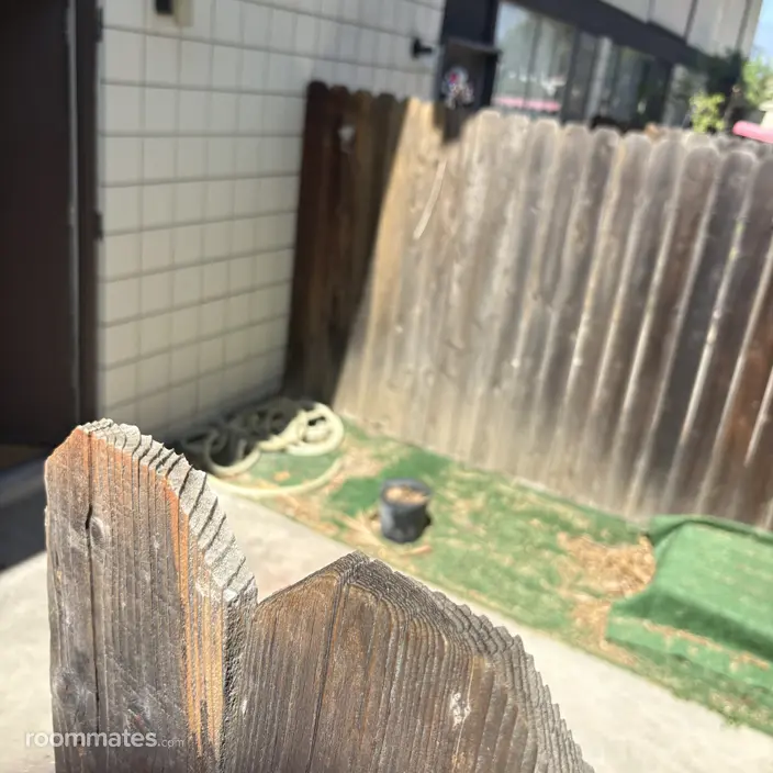 Room for rent in Pomona, CA $900, house