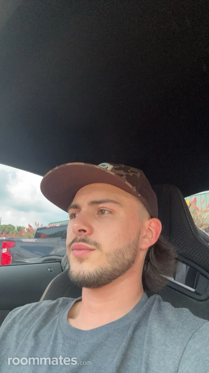 Profile photo 6 of 6