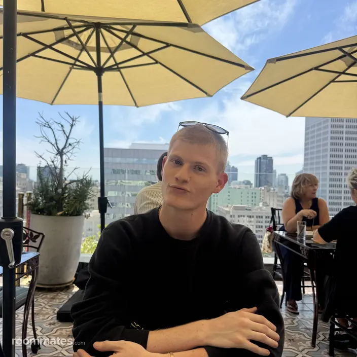 Roommate looking Temecula, CA, $1000