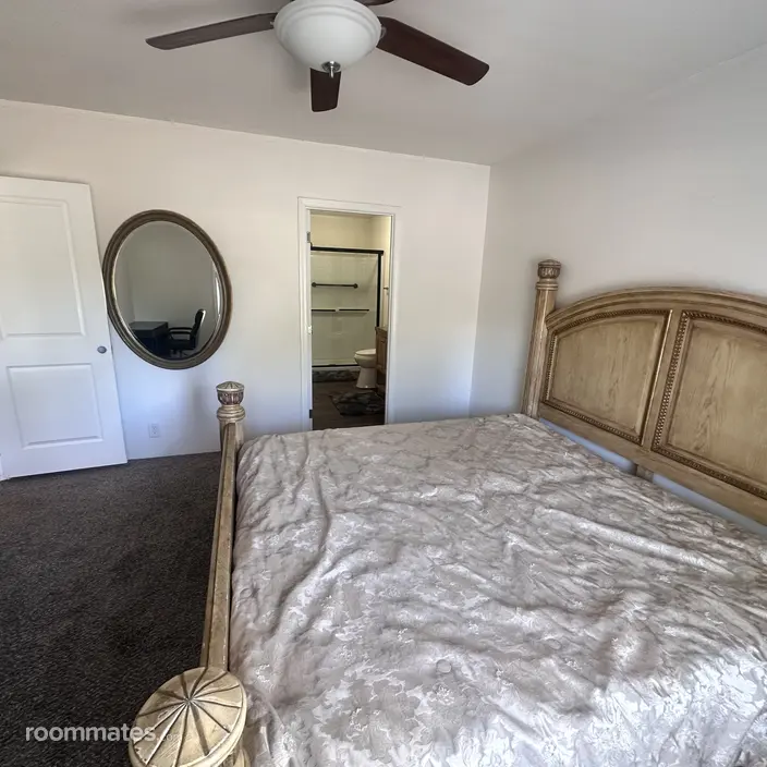 Room for rent in Grants Pass, OR $800, house
