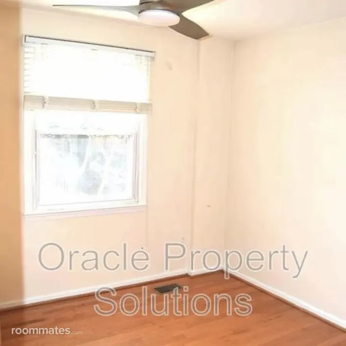 Room for rent in Laurel, MD $900, townhouse