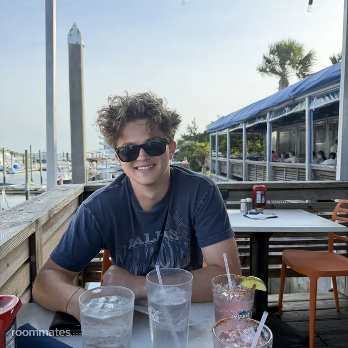 Roommate looking Brighton MA, $2000