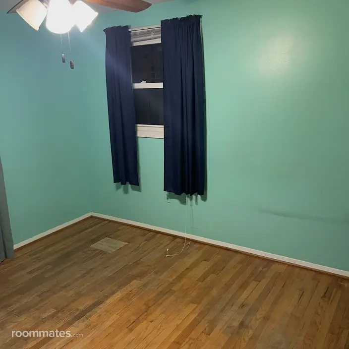 Room for rent in Brooklyn, MD $800, house