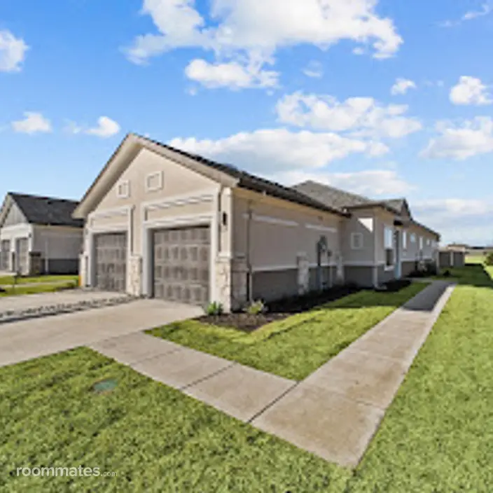 Room for rent in McKinney, TX $1200, townhouse