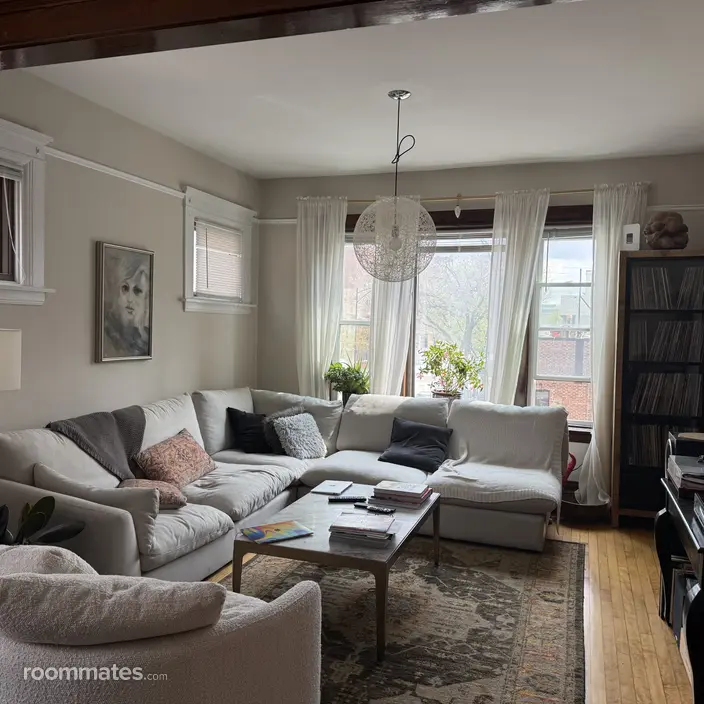 Room for rent in Chicago, IL $1000, apartment