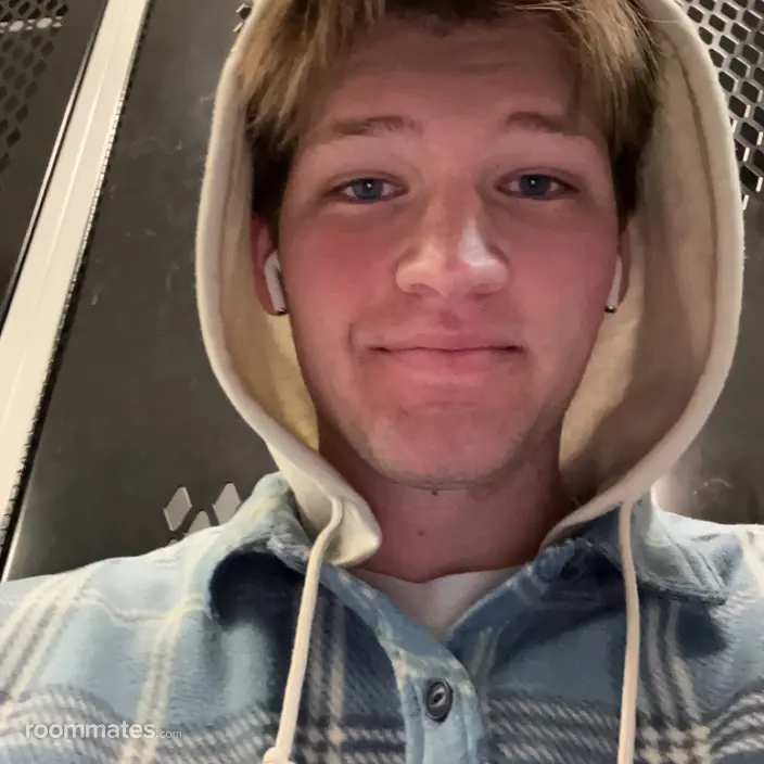 Roommate looking Plymouth, MN, $1000