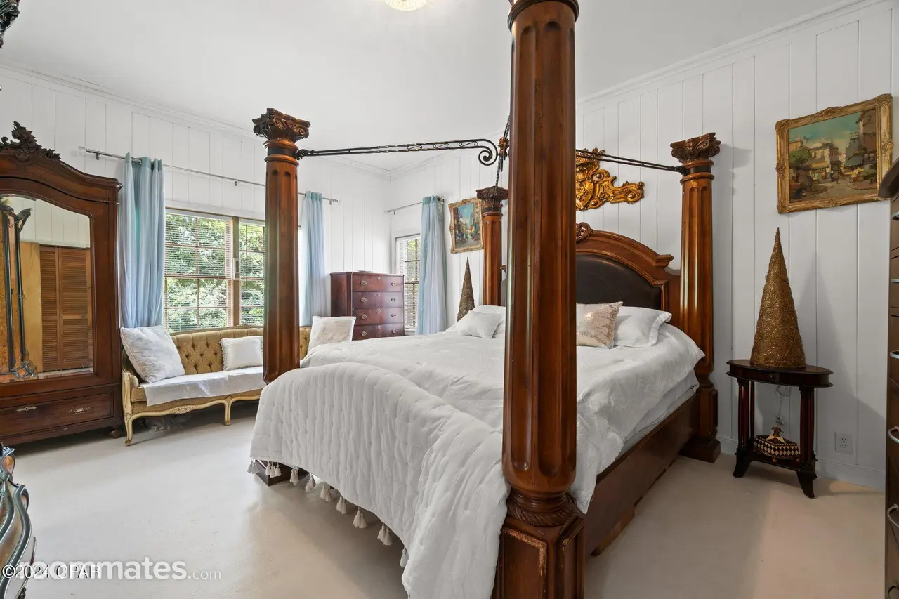 Profile photo 2 of 9