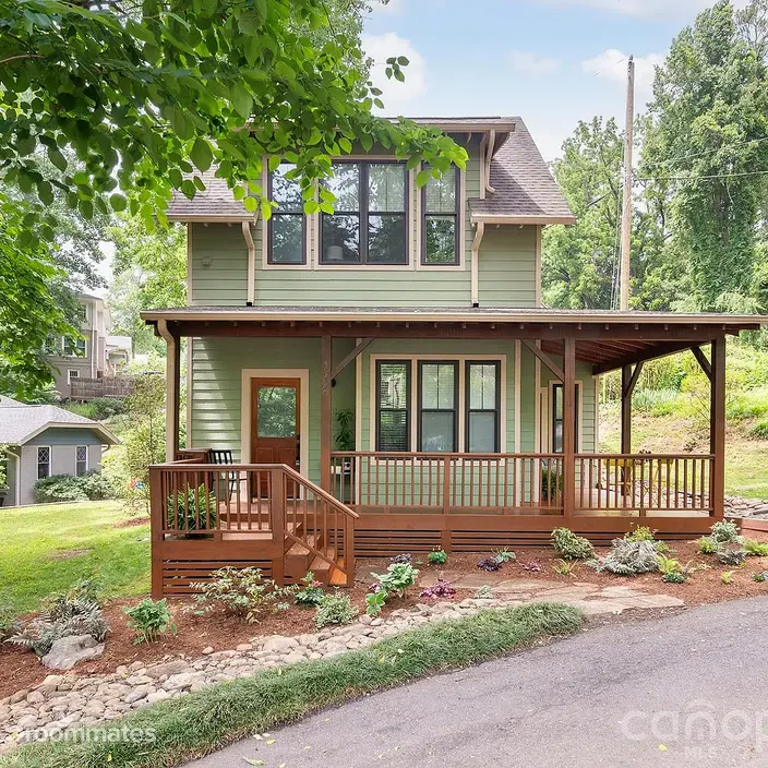 Room for rent in Asheville, NC $950, house