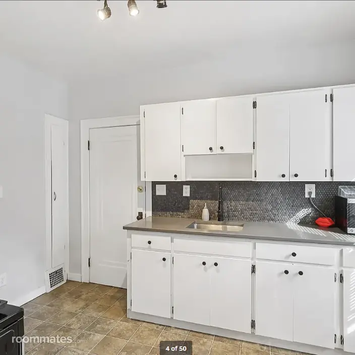 Room for rent in Bratenahl, OH $750, house