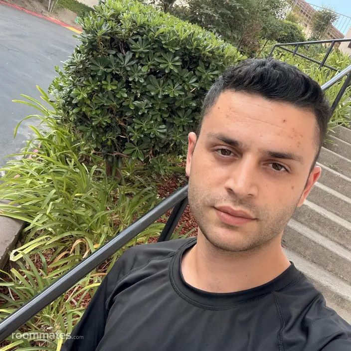 Roommate looking Vista, CA, $1300