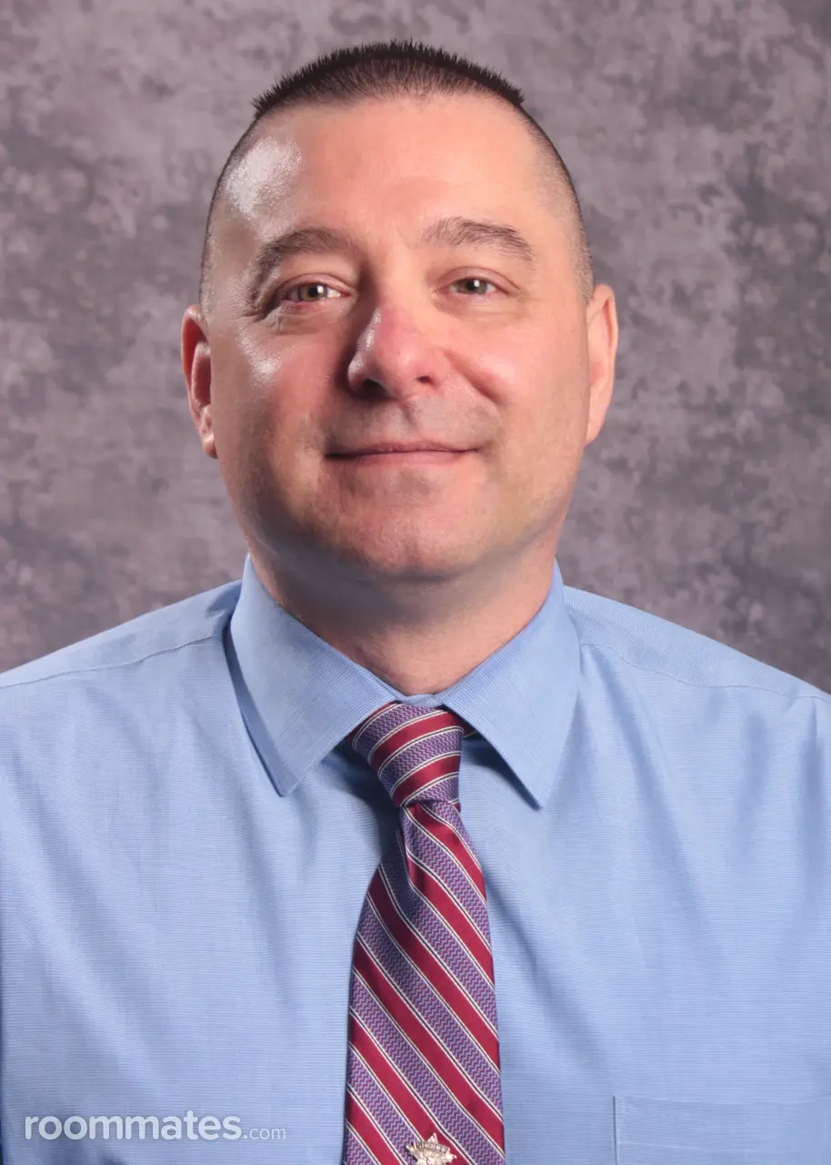 Profile photo 4 of 4