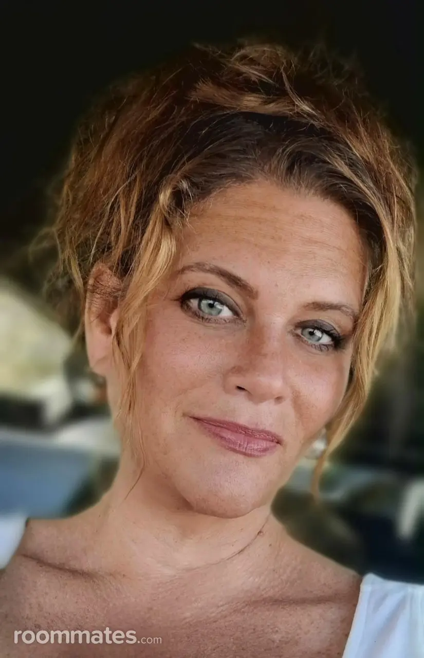 Profile photo 3 of 6