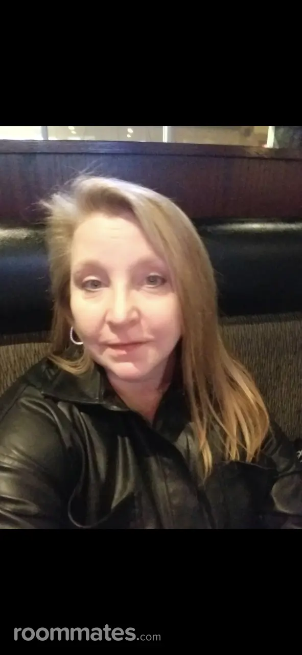 Profile photo 4 of 4