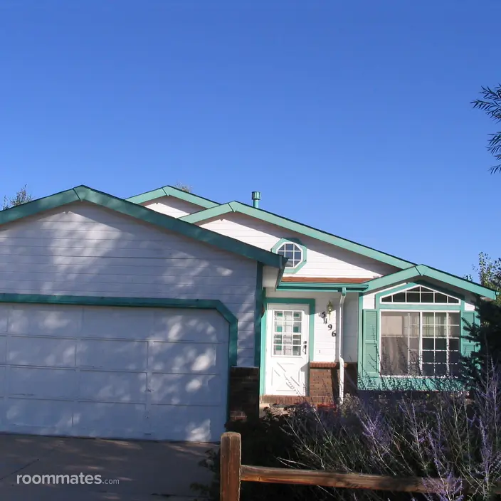Room for rent in Colorado Springs, CO $800, house