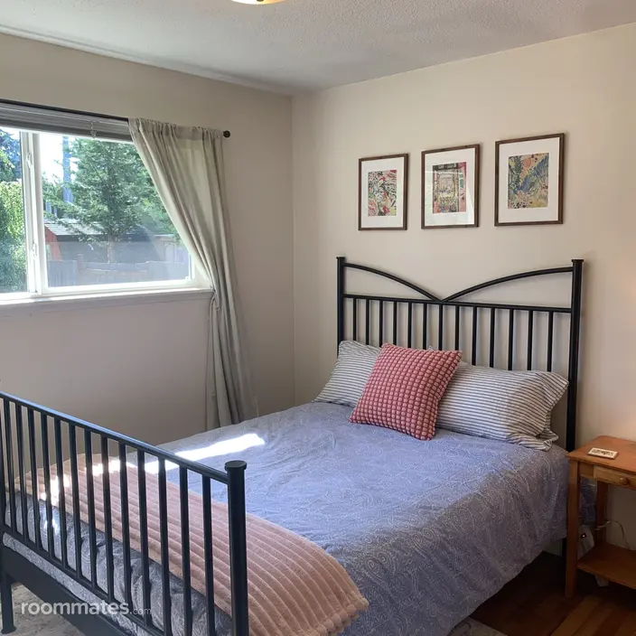 Room for rent in University Place, WA $1000, house