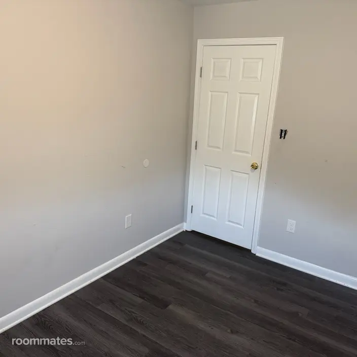 Room for rent in Fredericksburg, VA $800, house