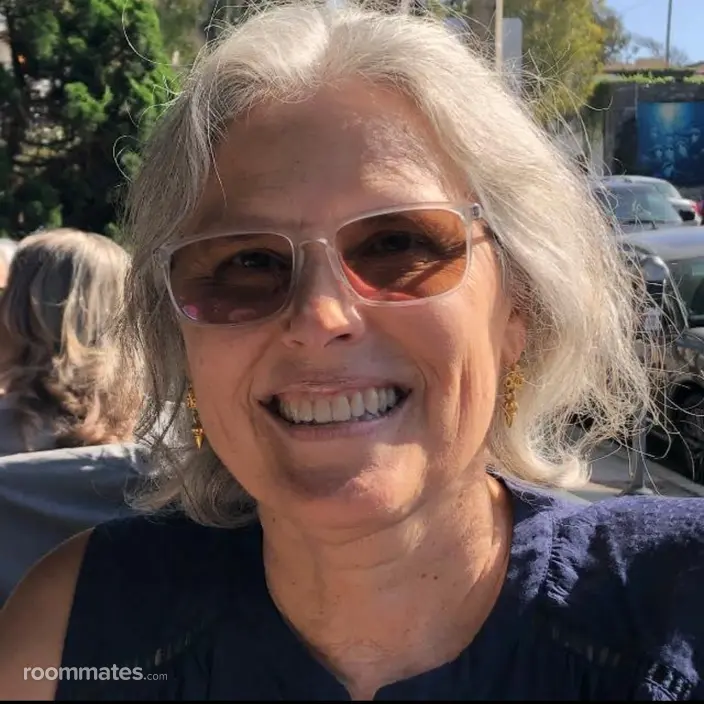 Roommate looking Carlsbad, CA, $2000