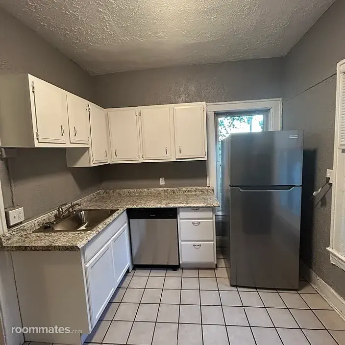 Room for rent in Cleveland Heights, OH $500, house